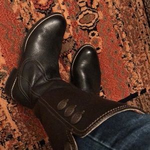 Sofft high black boot size 9